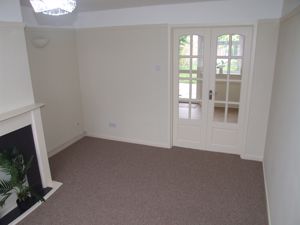 Lounge- click for photo gallery